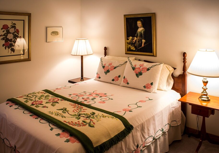 bedroom-374977_960_720