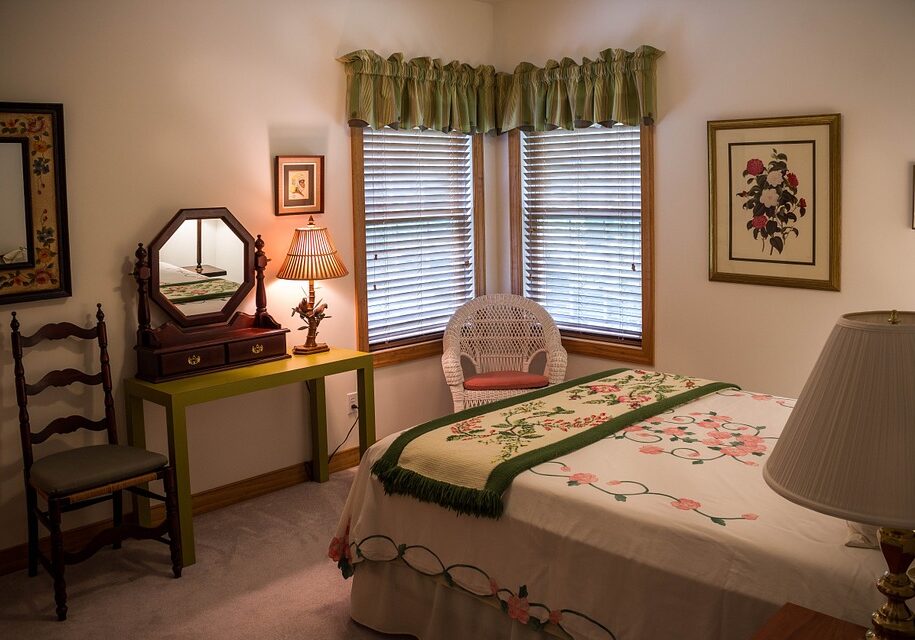 bedroom-374982_960_720